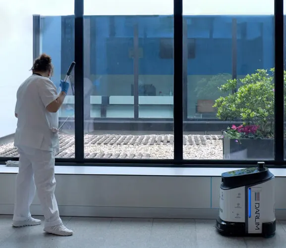 Automating Clean for Better Care: Phantas di Gausium presso l’ospedale Alvaro Cunqueiro