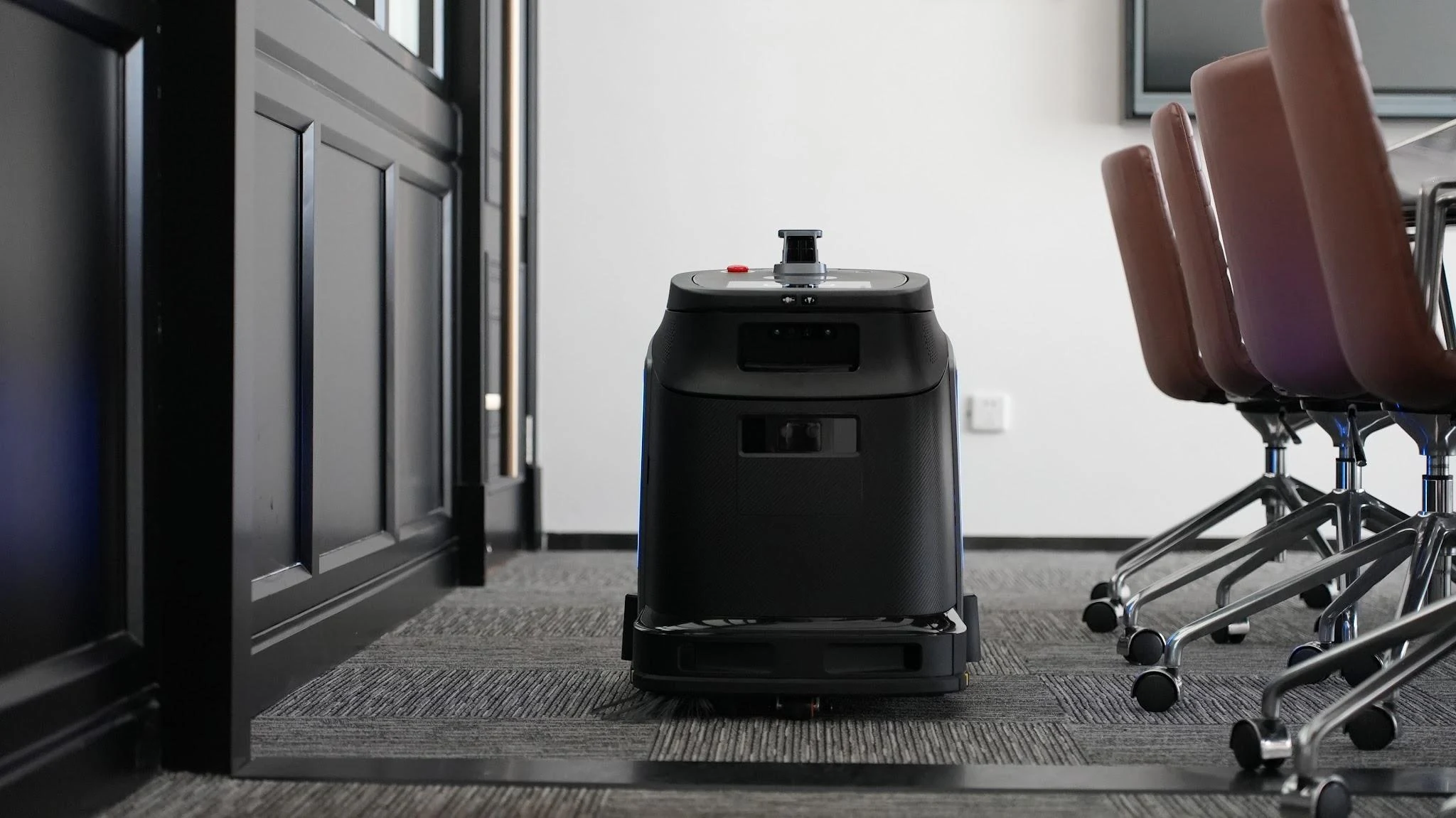 Robot di pulizia dell'ufficio: come scegliere la soluzione giusta per il tuo posto di lavoro