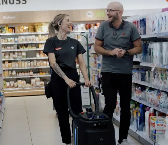 200+ Store, una soluzione di pulizia intelligente: l'aggiornamento strategico al dettaglio di Rossmann con Gausium Phantas