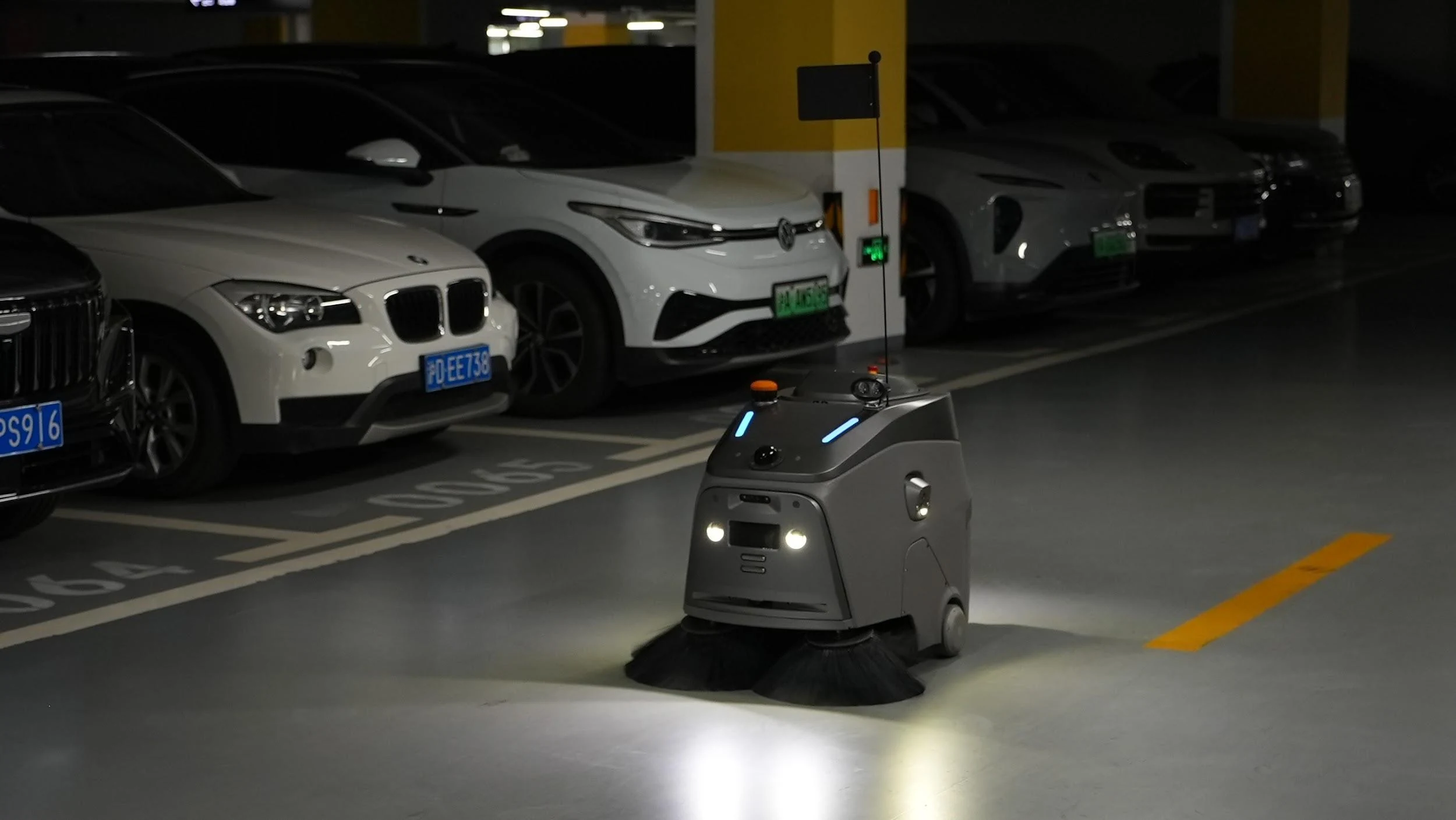 Robot di pulizia per parcheggi: una guida completa di distribuzione